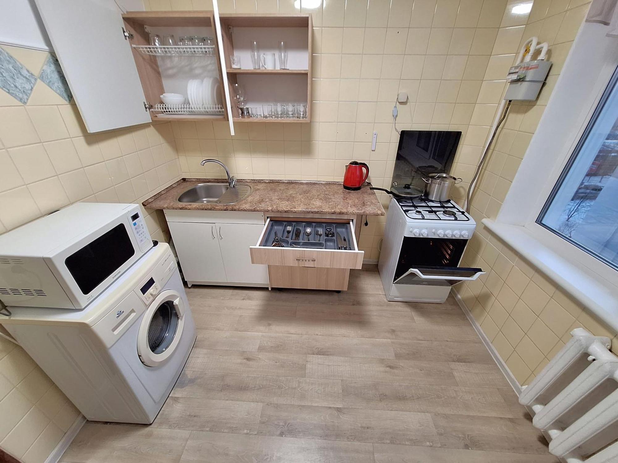 4 Ліжка З Балконом Документи Для Відряджень Мережа Alex Apartments Безконтатне Заселення 24-7 Poltava Exterior foto