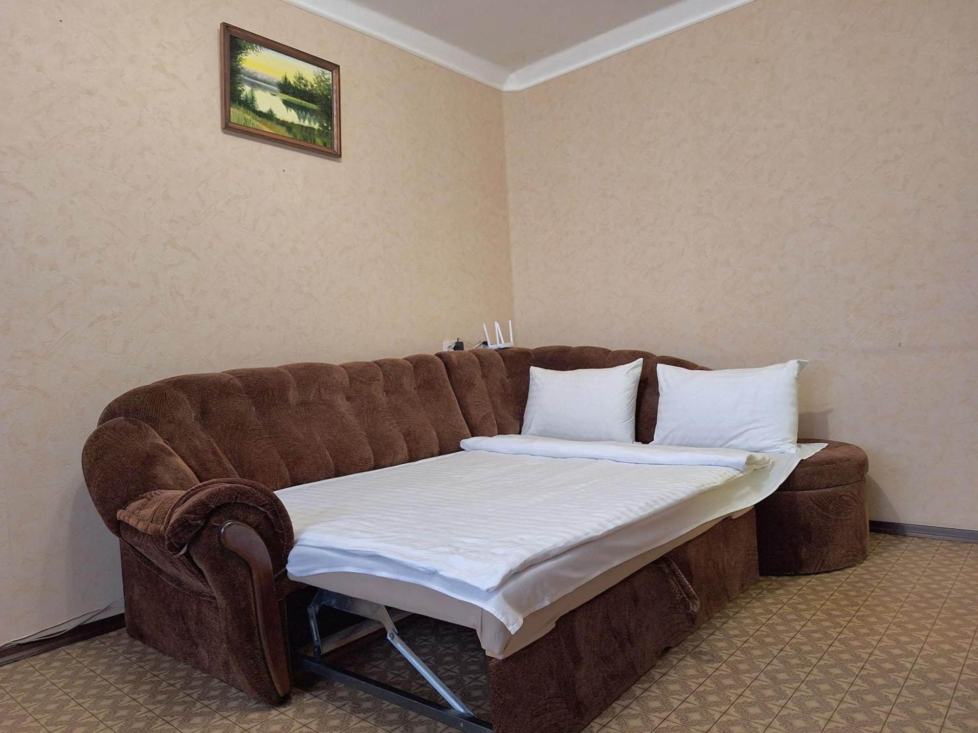 4 Ліжка З Балконом Документи Для Відряджень Мережа Alex Apartments Безконтатне Заселення 24-7 Poltava Exterior foto